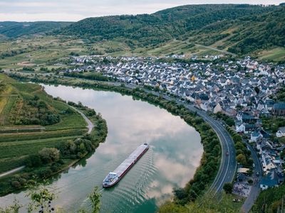 Ren Nehri &Mosel